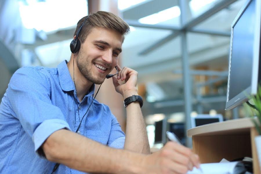 What Is a Customer Sales Representative?